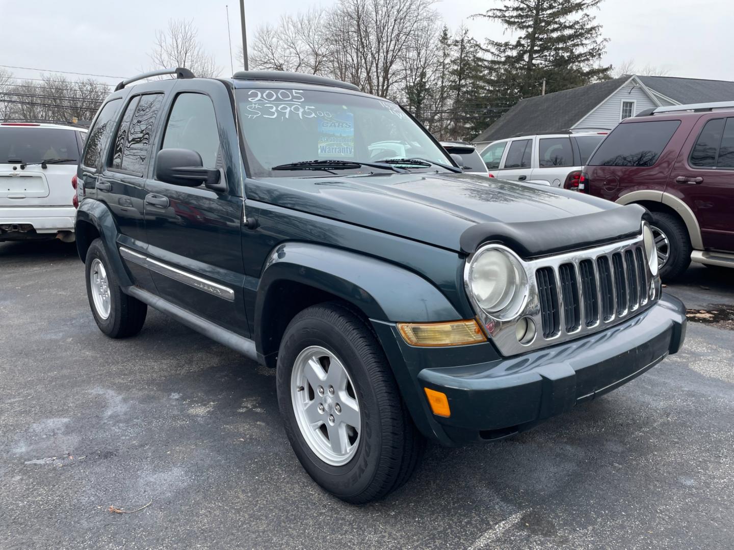 2005 blue Jeep Liberty Limited 4WD (1J4GL58K15W) with an 3.7L V6 SOHC 12V engine, located at 101 N. Main Street, Muncy, PA, 17756, (570) 546-5462, 41.207691, -76.785942 - Photo#0